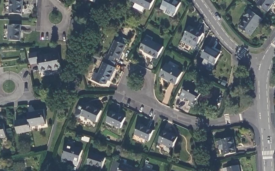 Vue aérienne du Rond-point anonyme n°23754370