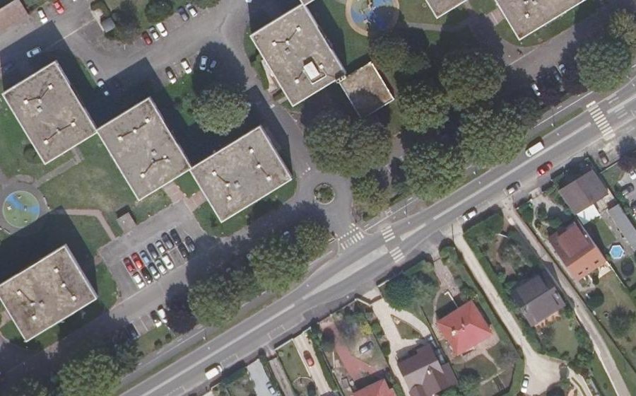 Vue aérienne du Rond-point anonyme n°237600227