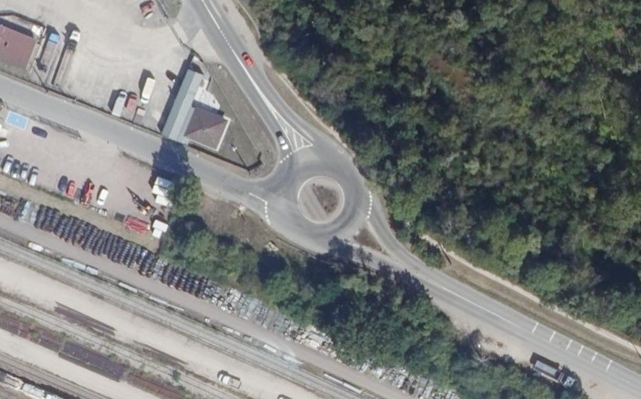 Vue aérienne du Chemin Latéral à Droite