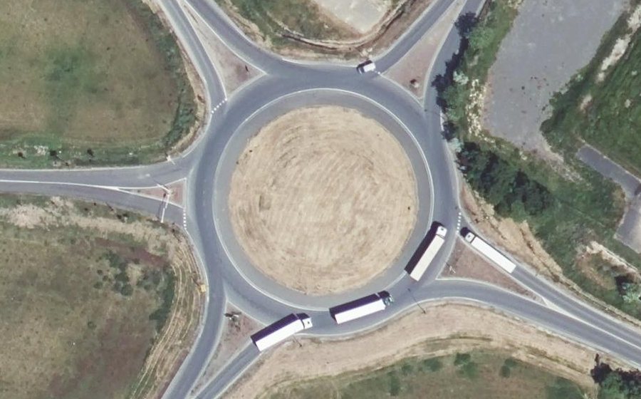 Vue aérienne du Rond-point anonyme n°23812135