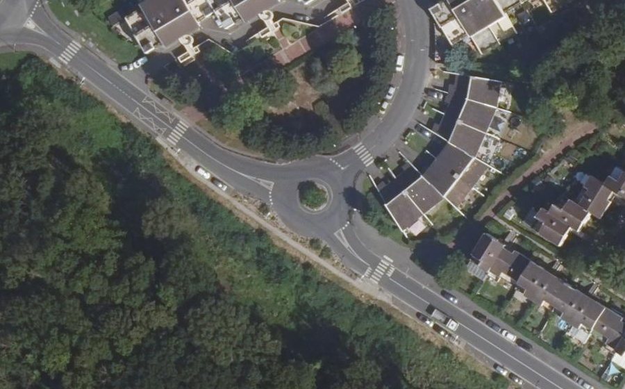 Vue aérienne du Rond-point anonyme n°23820503