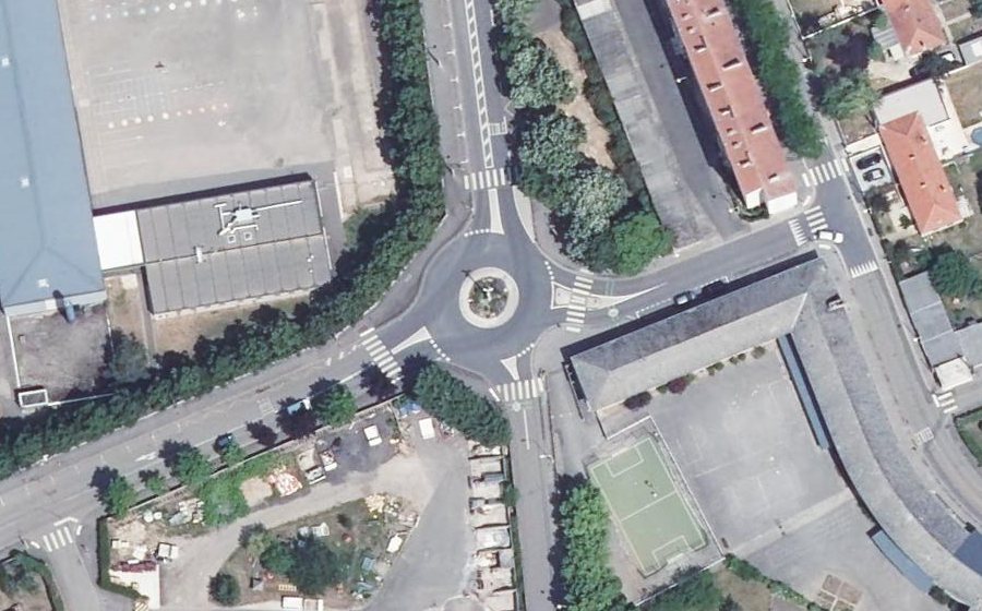 Vue aérienne du Rond-point anonyme n°23862139