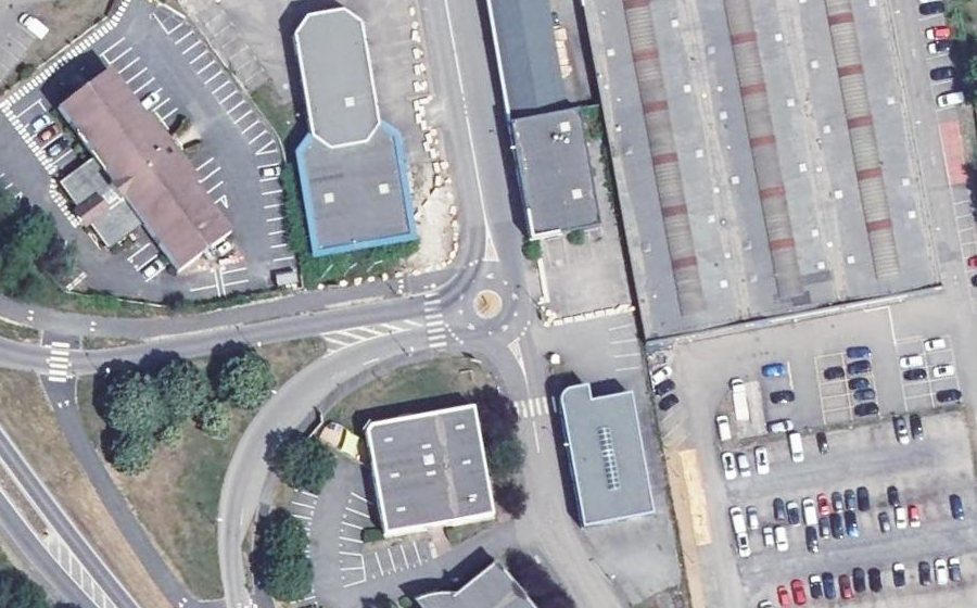 Vue aérienne du Rond-point anonyme n°23862146