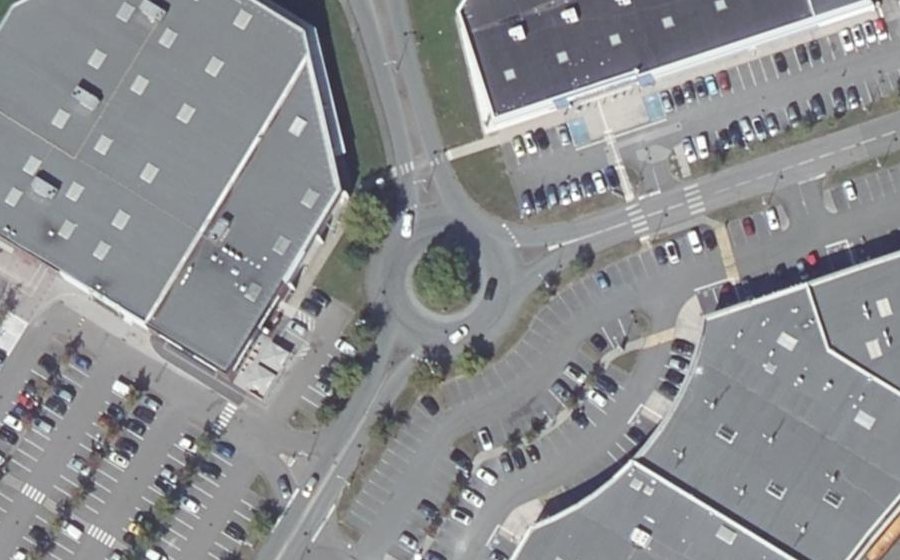 Vue aérienne du Rond-point anonyme n°23874395