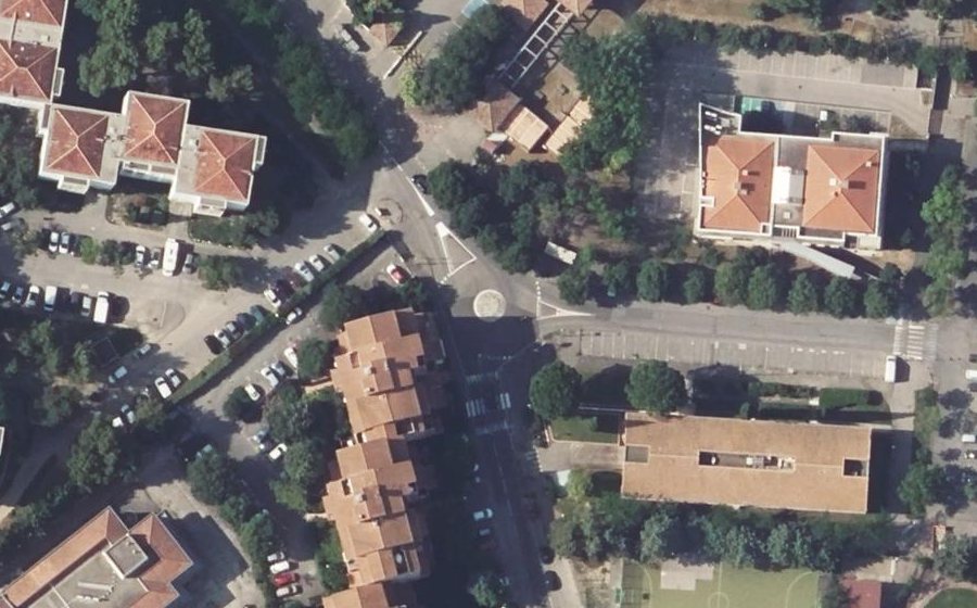 Vue aérienne du Rond-point anonyme n°23879513