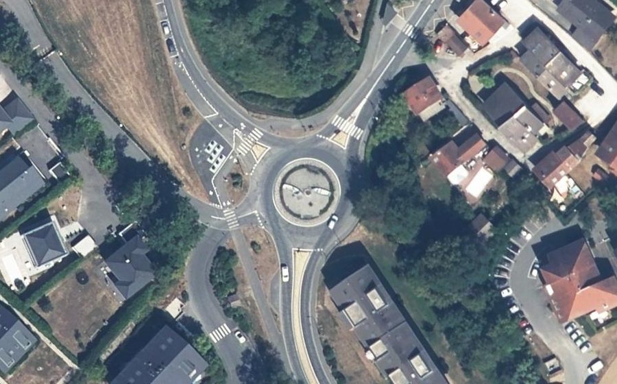 Vue aérienne du Rond-point anonyme n°23944000