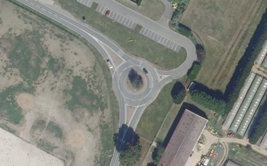 Vue aérienne du Rond-point anonyme n°23966321