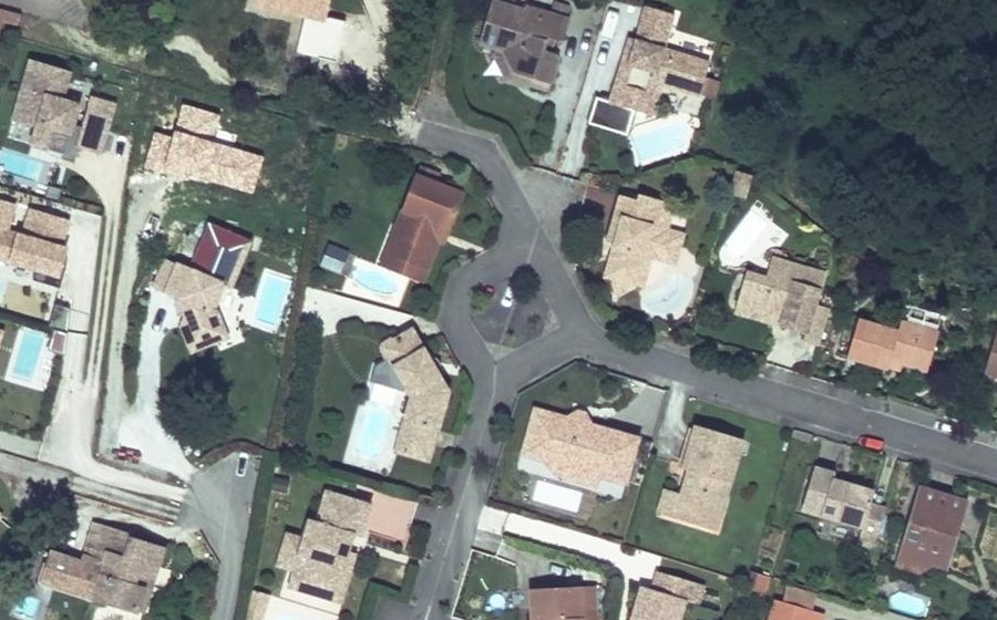 Vue aérienne du Rond-point anonyme n°23976464
