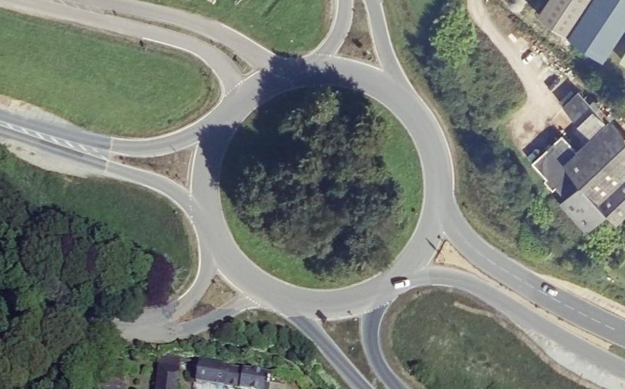 Vue aérienne du Rond-point anonyme n°24001487