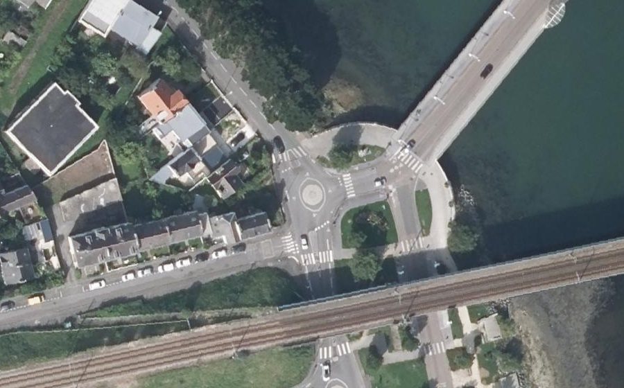 Vue aérienne du Rond-point anonyme n°24020066