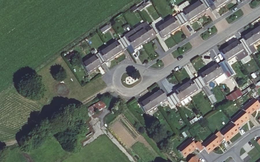 Vue aérienne du Rond-point anonyme n°241717075
