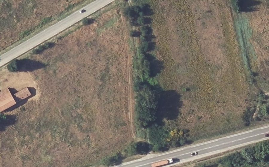 Vue aérienne du Rond-point anonyme n°242919956