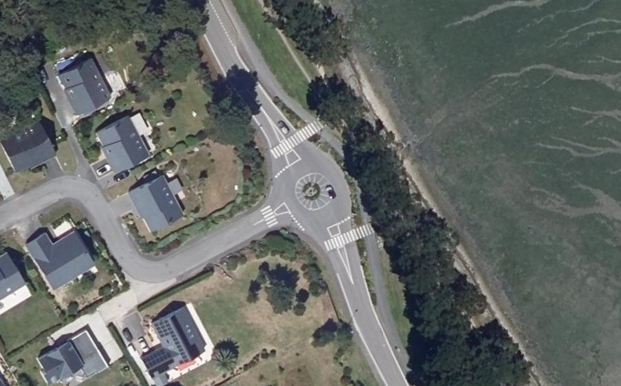 Vue aérienne du Rond-point anonyme n°24417719