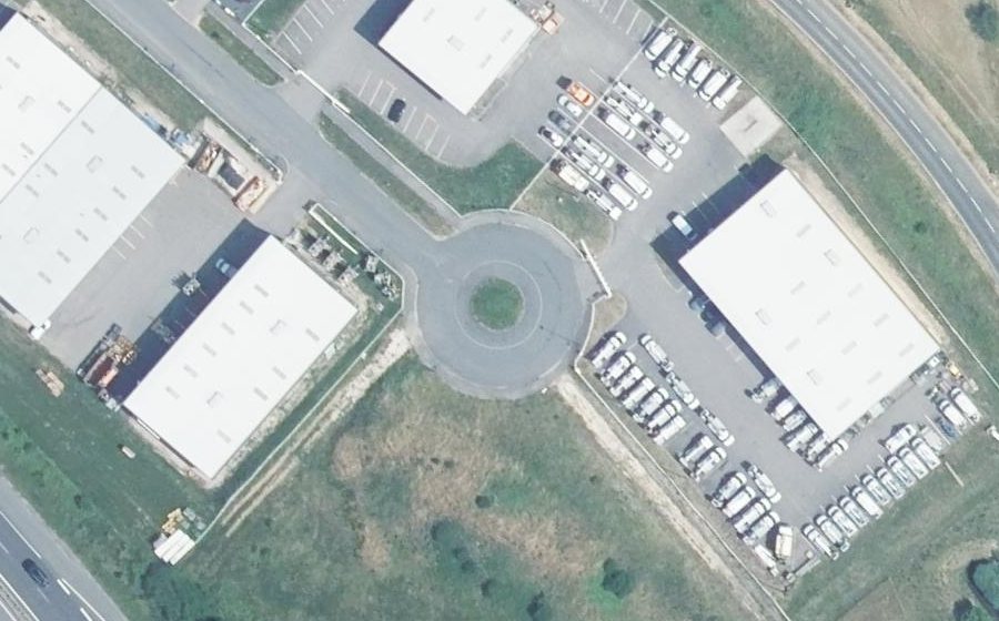 Vue aérienne du Rond-point anonyme n°245548463
