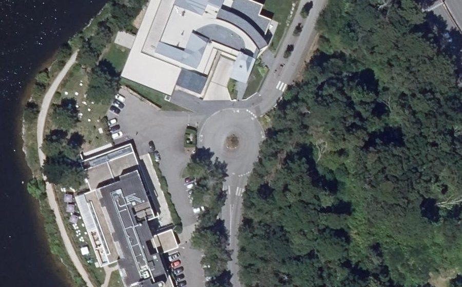 Vue aérienne du Rond-point anonyme n°24559427