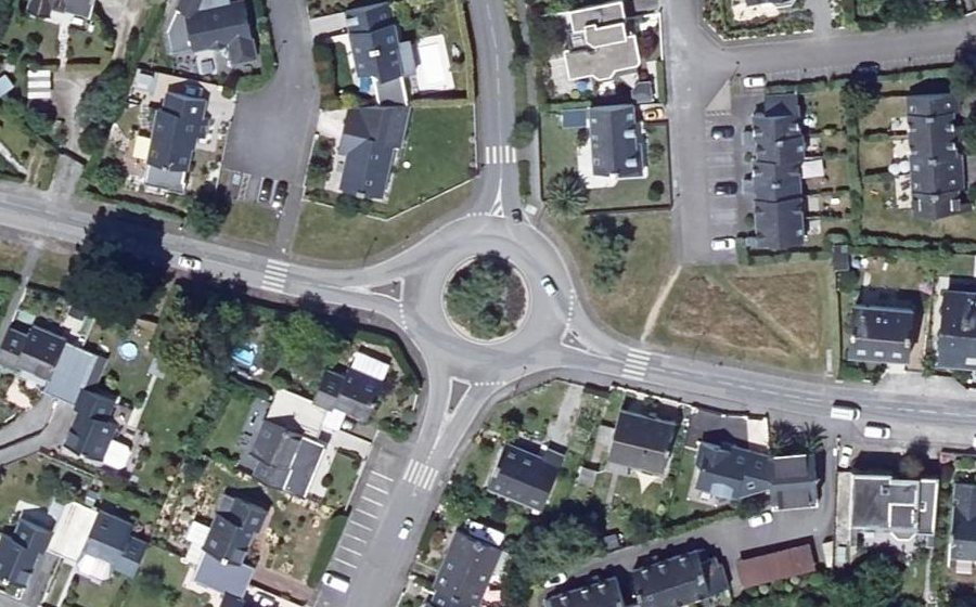 Vue aérienne du Rond-point anonyme n°24559463