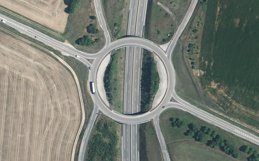 Vue aérienne du Rond-point anonyme n°24565058