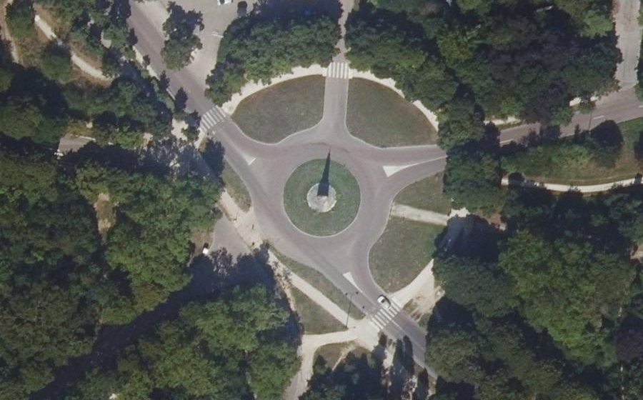Vue aérienne du Carrefour de la Pyramide
