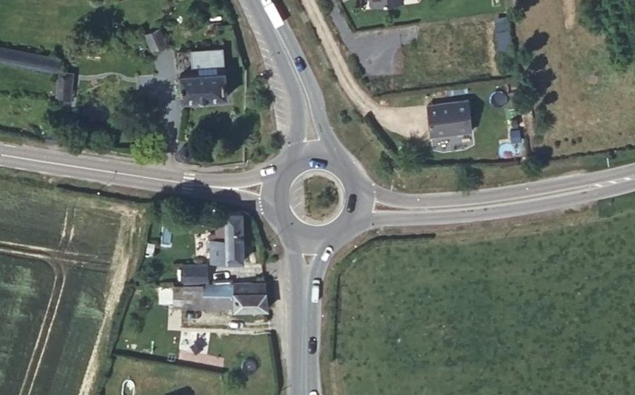 Vue aérienne du Rond-point anonyme n°24634357