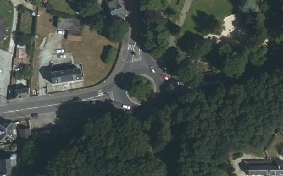 Vue aérienne du Rond-point anonyme n°24654994