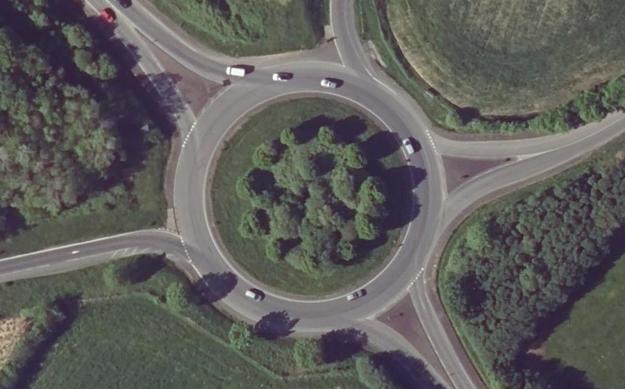 Vue aérienne du Rond-point anonyme n°24660023