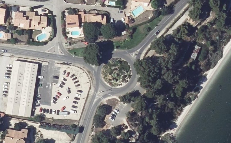 Vue aérienne du Rond-Point du 19 Mars 1962