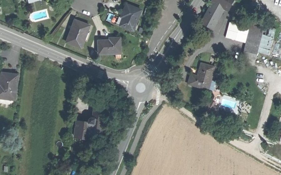 Vue aérienne du Rond-point anonyme n°24710095