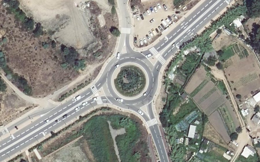 Vue aérienne du Rond-point anonyme n°24712330