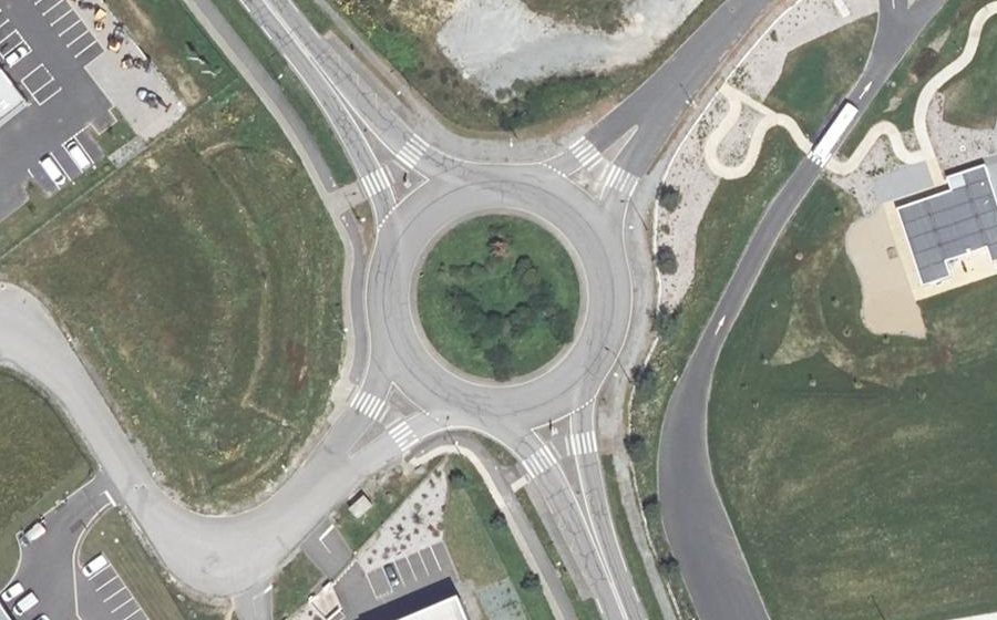 Vue aérienne du Rond-Point de l'Ordre du Mérite