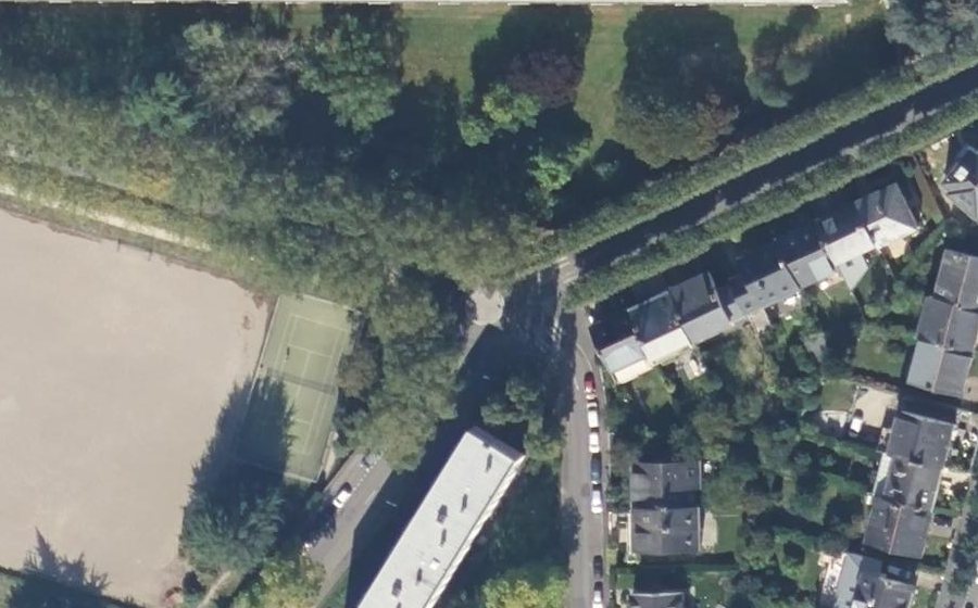 Vue aérienne du Rond-point anonyme n°24848058