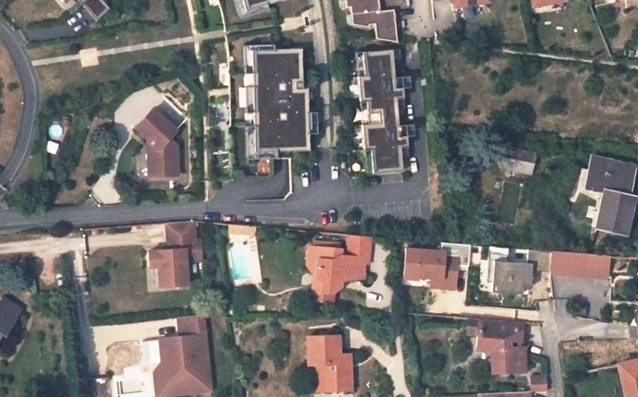 Vue aérienne du Rond-point anonyme n°248801761