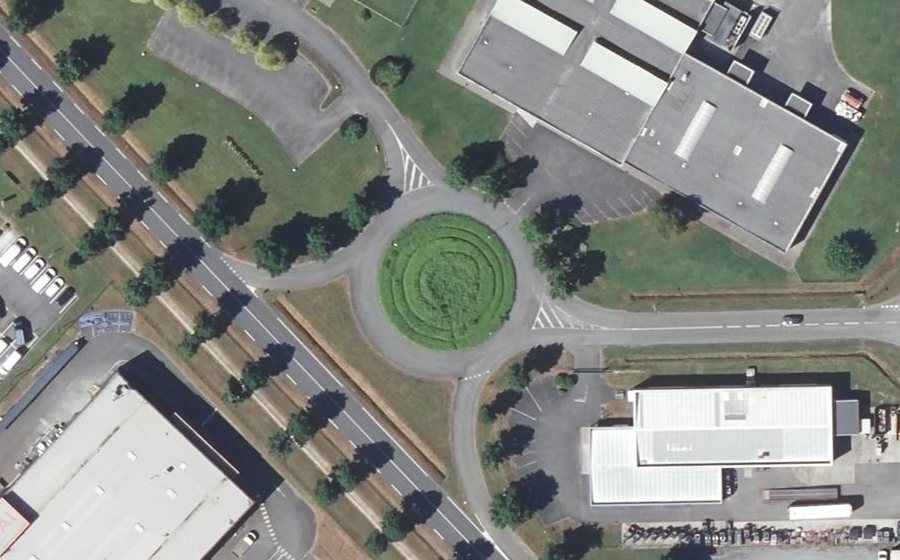 Vue aérienne du Place de Gère Belesten
