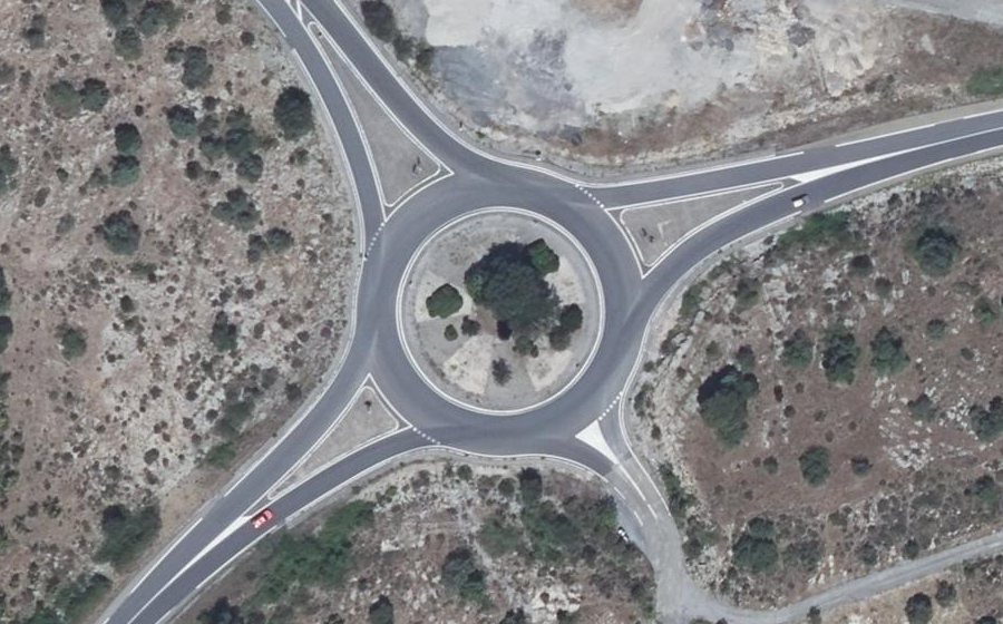 Vue aérienne du Rond-point anonyme n°24909619
