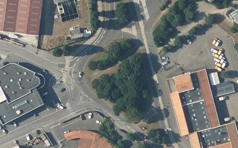 Vue aérienne du Rond-point anonyme n°25004791
