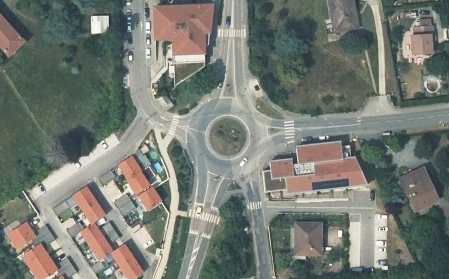 Vue aérienne du Rond-point anonyme n°25009224