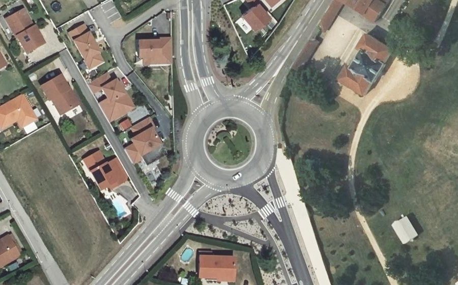 Vue aérienne du Rond-point anonyme n°25009227