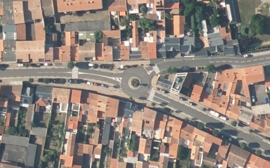 Vue aérienne du Rond-point anonyme n°25019267