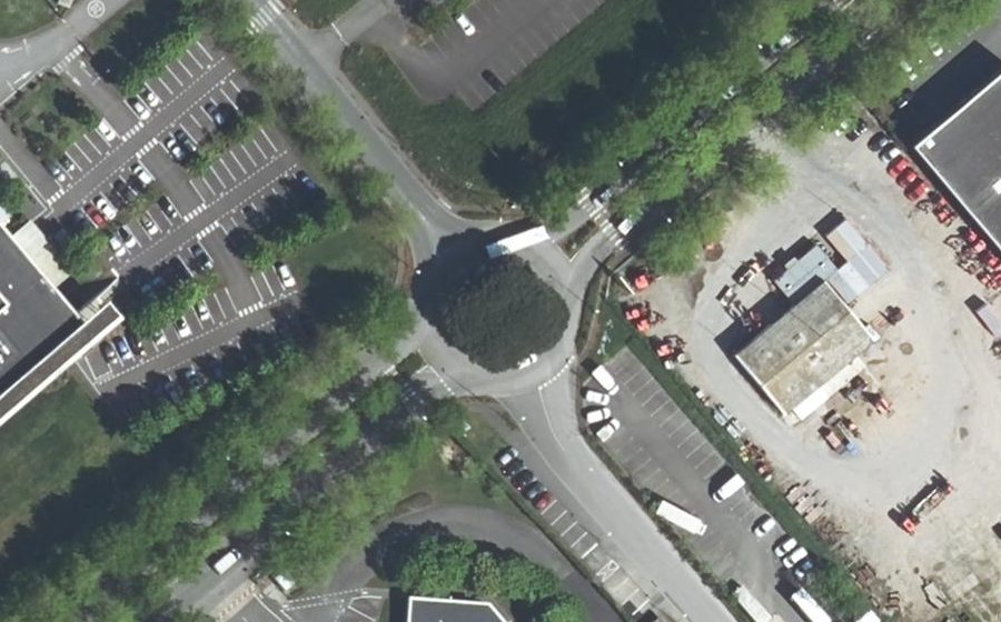 Vue aérienne du Rond-point anonyme n°25022270