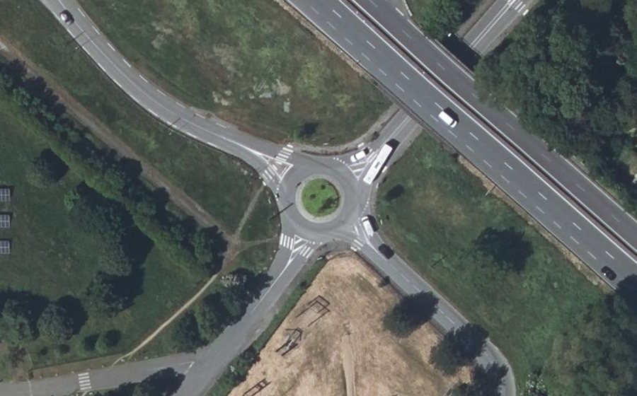 Vue aérienne du Rond-point anonyme n°25037998