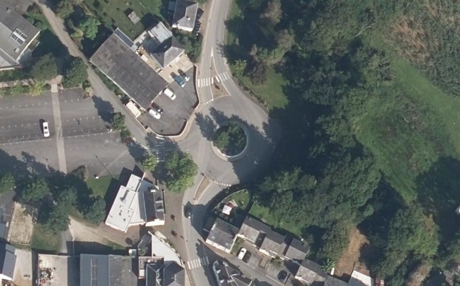Vue aérienne du Rond-point anonyme n°25046637