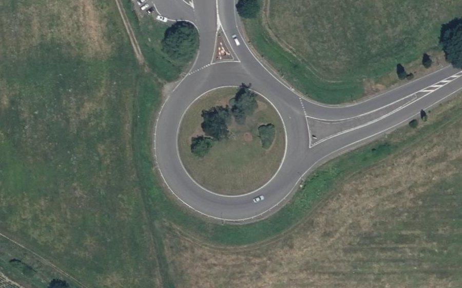 Vue aérienne du Rond-point anonyme n°25049309
