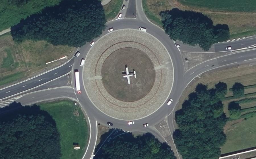 Vue aérienne du Rond-Point Morane Saulnier