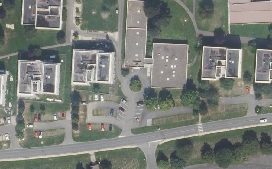 Vue aérienne du Rond-point anonyme n°25115974