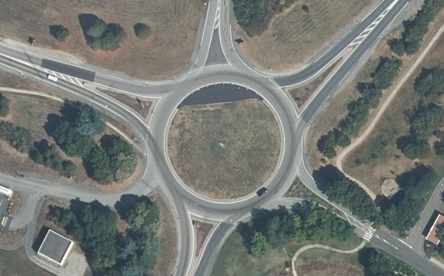 Vue aérienne du Rond-point anonyme n°25210914