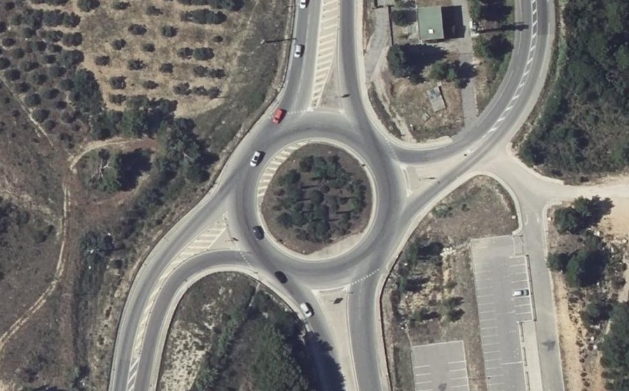 Vue aérienne du Rond-point anonyme n°25213327