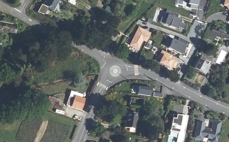 Vue aérienne du Rond-point anonyme n°25220319