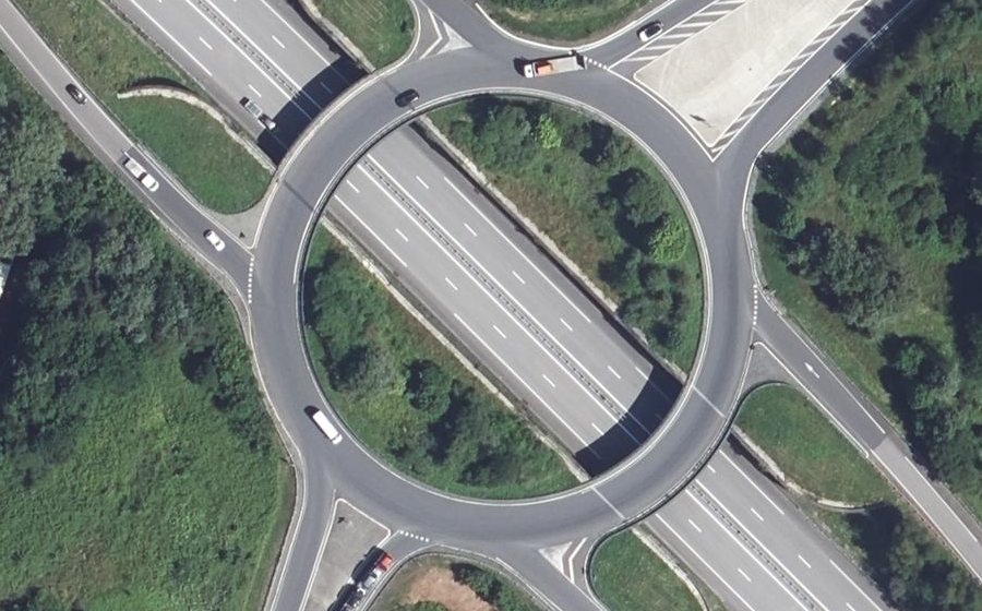Vue aérienne du Rond-point anonyme n°25221609