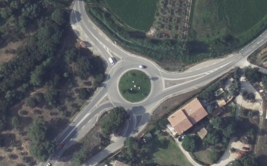 Vue aérienne du Rond-point anonyme n°25256768