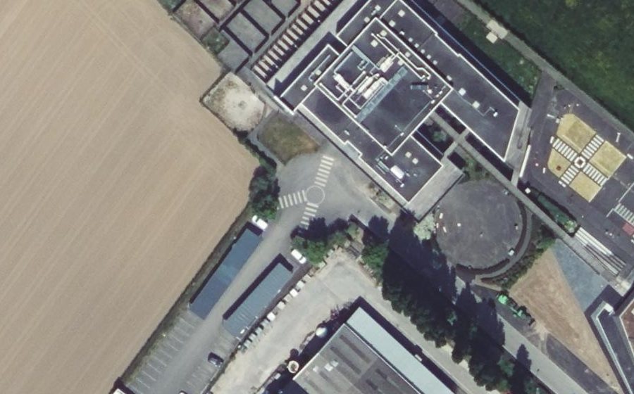 Vue aérienne du Rond-point anonyme n°252720026