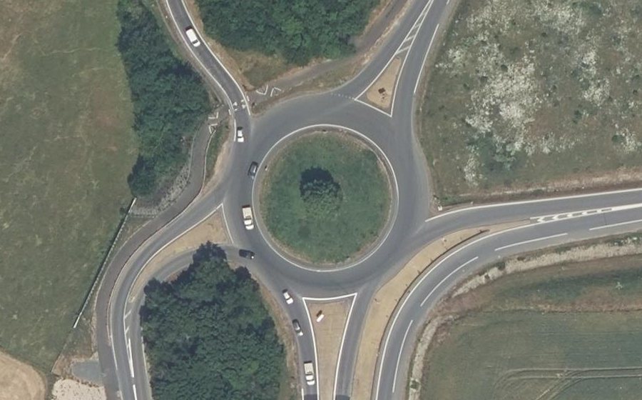 Vue aérienne du Rond-point anonyme n°25287105